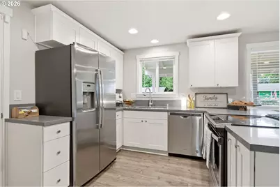 550 E 7th St, La Center, WA 98629 - Photo 7