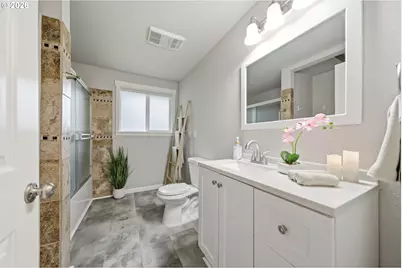 550 E 7th St, La Center, WA 98629 - Photo 17