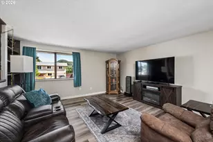 1537 NW Rachel Ave, Roseburg, OR 97471 - Photo 9