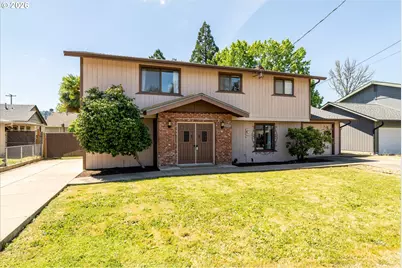 1537 NW Rachel Ave, Roseburg, OR 97471 - Photo 1