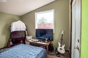 60 E 30th Ave, Eugene, OR 97405 - Photo 25