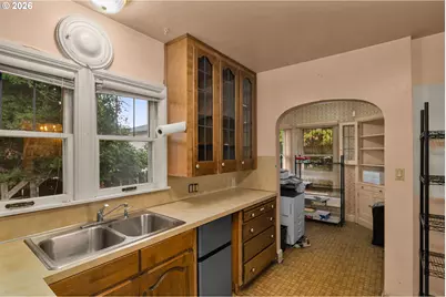 8040 SE Center St, Portland, OR 97206 - Photo 13