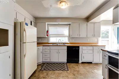 2996 River Rd, Eugene, OR 97404 - Photo 3