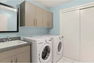 1622 NW Riverscape St, Portland, OR 97209 - Photo 27