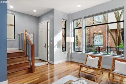 1622 NW Riverscape St, Portland, OR 97209 - Photo 3