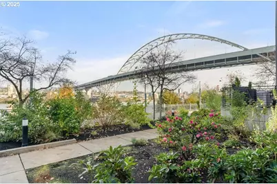 1622 NW Riverscape St, Portland, OR 97209 - Photo 31