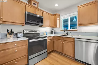 861 K Ave, Seaside, OR 97138 - Photo 9