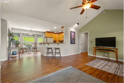 419 NE 404th Ct, Washougal, WA 98671 - Photo 7