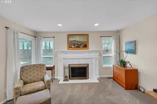 2463 SW Phyllis Dr SW, Gresham, OR 97080 - Photo 13