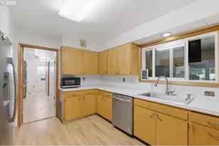 27800 Liberty Rd, Sweet Home, OR 97386 - Photo 13
