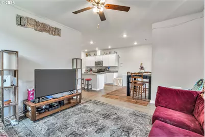 978 NE 14th St, Battle Ground, WA 98604 - Photo 7