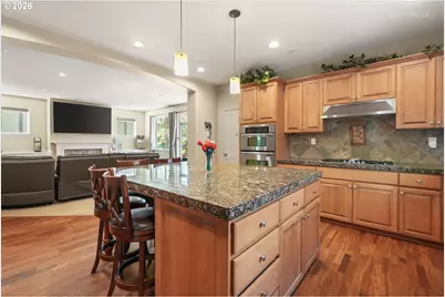 12026 SW Surrey St, Wilsonville, OR 97070 - Photo 9