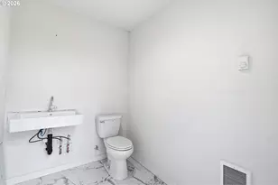 21280 SW Baseline Rd, Beaverton, OR 97003 - Photo 39