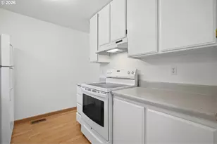 17776 NW Lakeway Ct, Beaverton, OR 97006 - Photo 9