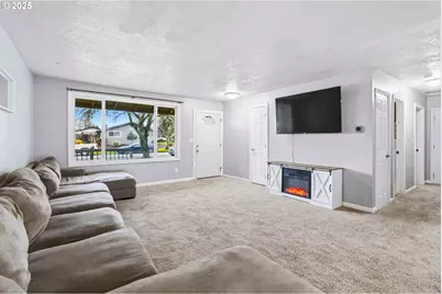 2323 48th Ave, Longview, WA 98632 - Photo 3