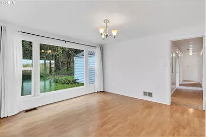 26900 Crow Rd, Eugene, OR 97402 - Photo 17