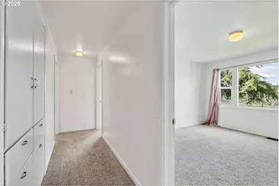 26900 Crow Rd, Eugene, OR 97402 - Photo 35