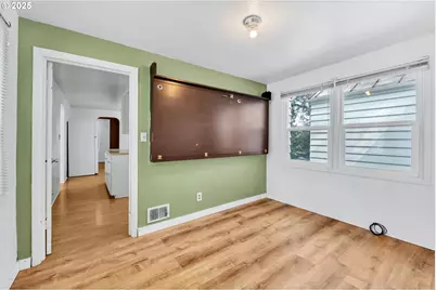 26900 Crow Rd, Eugene, OR 97402 - Photo 15