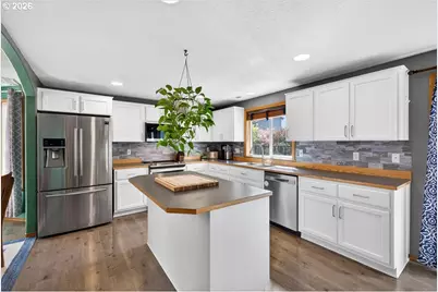 1261 Washington St, Lafayette, OR 97127 - Photo 9