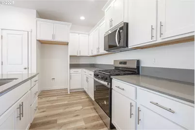 714 Tigerlily St, Silverton, OR 97381 - Photo 13