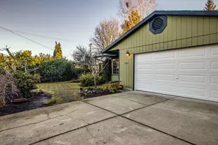 7412 N Wilbur Ave, Portland, OR 97217 - Photo 3