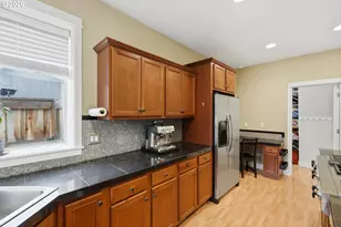 1134 SE 40th Ave, Hillsboro, OR 97123 - Photo 11