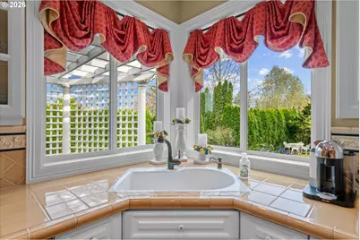 2328 Oakhurst Ln, Lake Oswego, OR 97034 - Photo 21