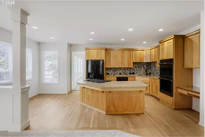 8481 SW 168th Ave, Beaverton, OR 97007 - Photo 11