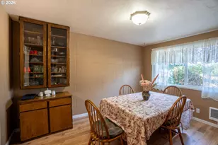 87554 Miller Rd, Veneta, OR 97487 - Photo 9