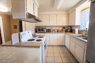 87554 Miller Rd, Veneta, OR 97487 - Photo 11