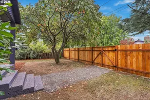 5390 NE Skidmore St, Portland, OR 97218 - Photo 27