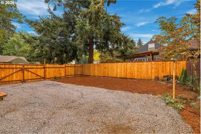 5390 NE Skidmore St, Portland, OR 97218 - Photo 35