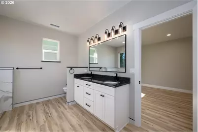 367 Karenza Ln, Roseburg, OR 97471 - Photo 17