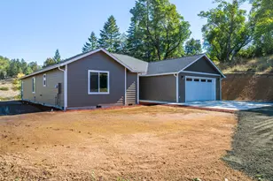 367 Karenza Ln, Roseburg, OR 97471 - Photo 5