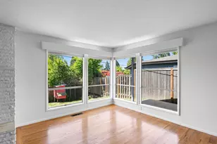 6919 SW 10th Ave, Portland, OR 97219 - Photo 5