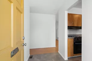 6919 SW 10th Ave, Portland, OR 97219 - Photo 3