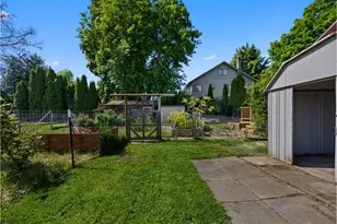 682 S Settlemier Ave, Woodburn, OR 97071 - Photo 39