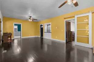 682 S Settlemier Ave, Woodburn, OR 97071 - Photo 9