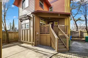 12132 SE Pardee St, Portland, OR 97266 - Photo 3