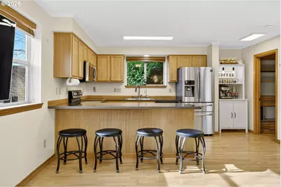 12132 SE Pardee St, Portland, OR 97266 - Photo 11