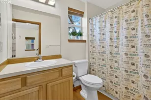 12132 SE Pardee St, Portland, OR 97266 - Photo 27