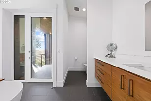 280 E 5th Ave, Cannon Beach, OR 97110 - Photo 23