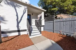 216 NE Tillamook St, Portland, OR 97212 - Photo 25