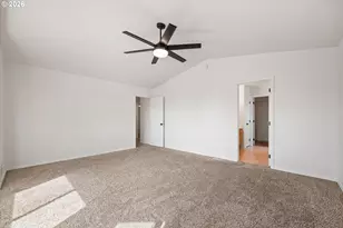 637 E Oregon Ave, Hermiston, OR 97838 - Photo 17