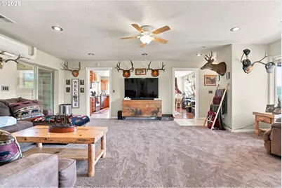 9700 Roberts Creek Rd, Roseburg, OR 97470 - Photo 13