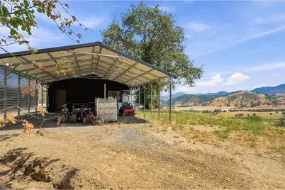 9700 Roberts Creek Rd, Roseburg, OR 97470 - Photo 33