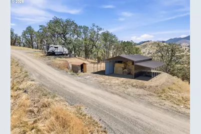 9700 Roberts Creek Rd, Roseburg, OR 97470 - Photo 39