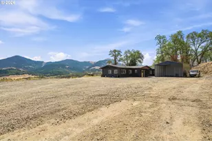 9700 Roberts Creek Rd, Roseburg, OR 97470 - Photo 3