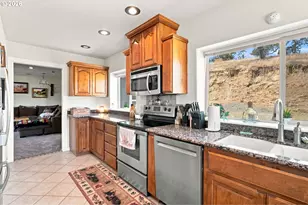 9700 Roberts Creek Rd, Roseburg, OR 97470 - Photo 15