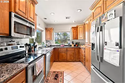 9700 Roberts Creek Rd, Roseburg, OR 97470 - Photo 17